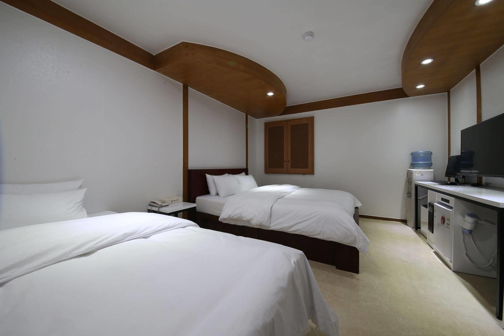 Abata Business Hotel Kōyō Exterior photo